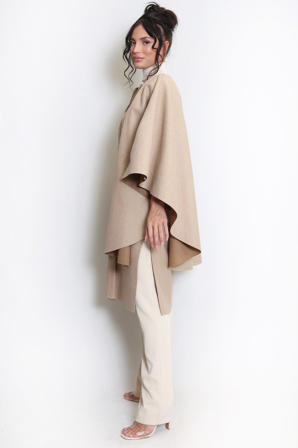 VIOLA CAPE COAT