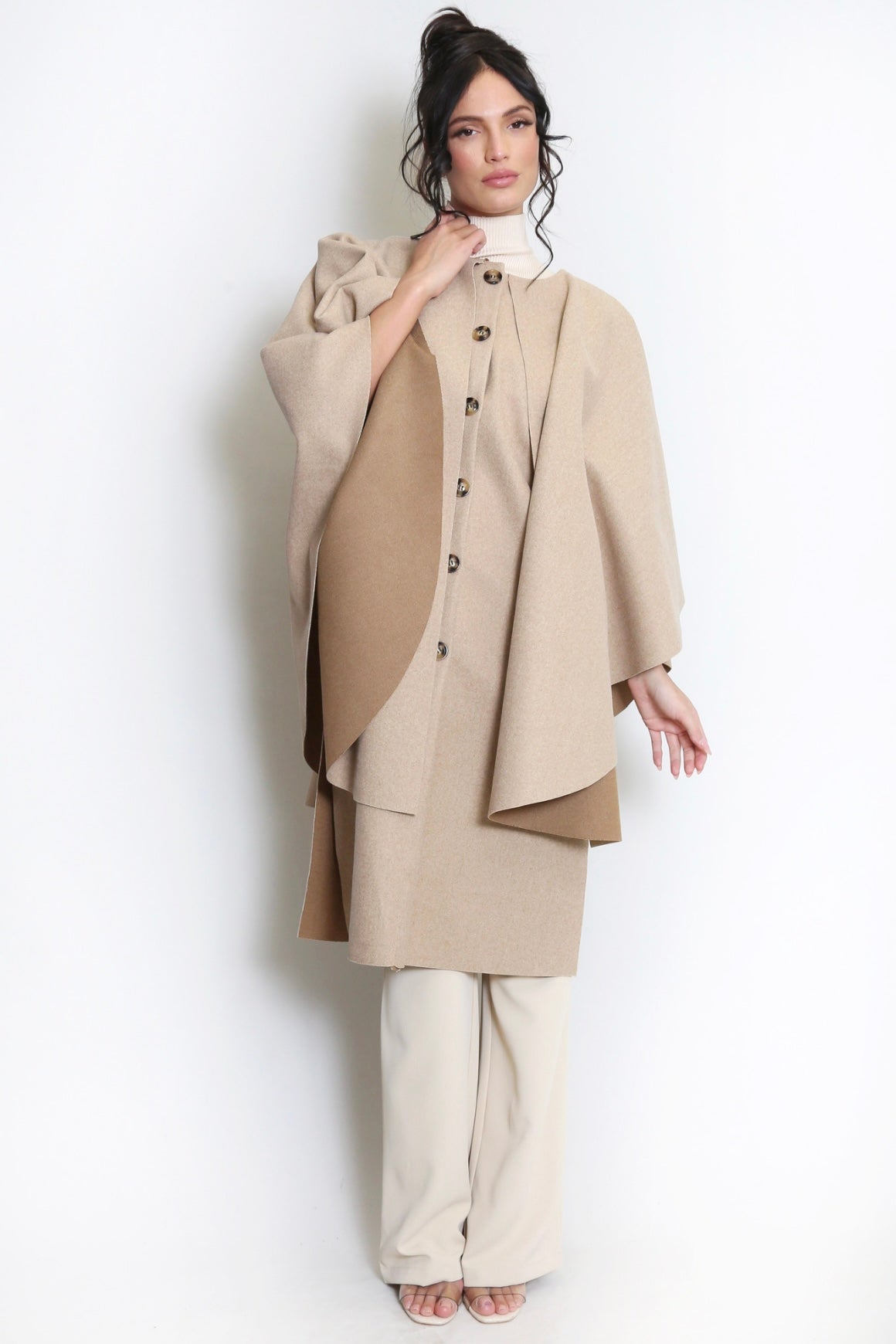 VIOLA CAPE COAT